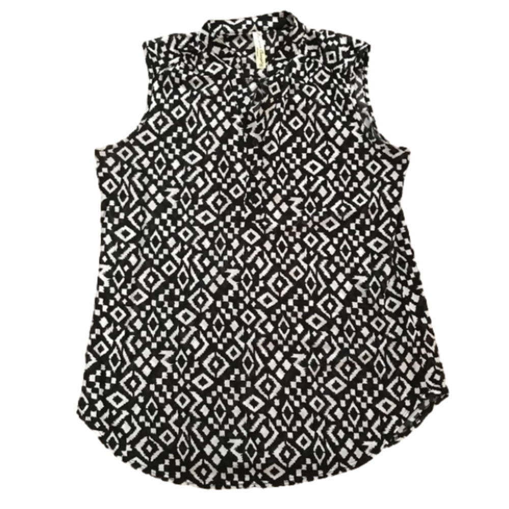 Sleeveless Blouse Semi Sheer Geometric Black & White Pattern.